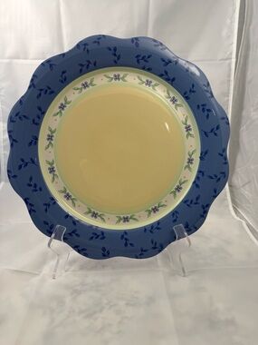 Pfaltzgraff Summer Breeze Blue and Cream Scalloped 14 in Platter